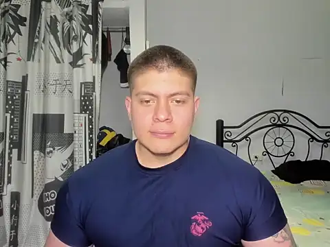 Snapshot of regan_jhonso chatting on December 17, 2025, 6:18 am regan jhonso online show from December 17, 2025, 6:18 am