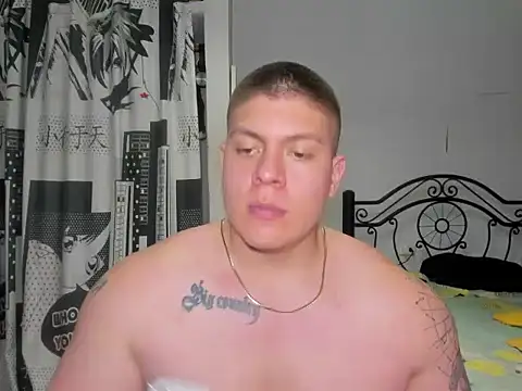 Snapshot of regan_jhonso chatting on December 20, 2025, 5:21 am regan jhonso online show from December 20, 2025, 5:21 am