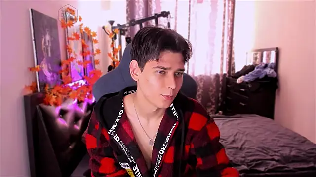 Snapshot of Foxicfu chatting on November 8, 2025, 3:43 am Foxicfu online show from November 8, 2025, 3:43 am