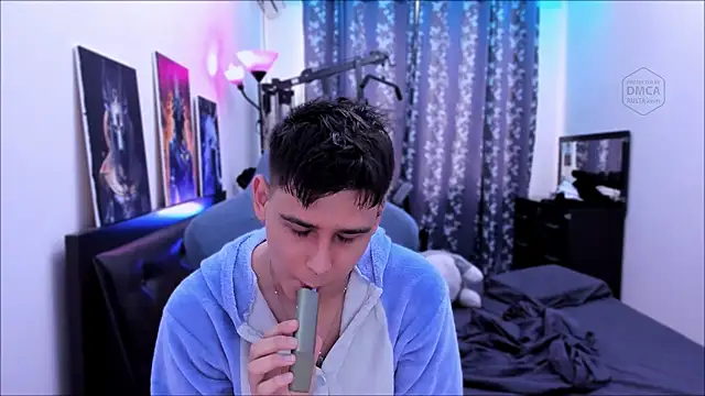 Snapshot of Foxicfu chatting on September 16, 2025, 9:21 am Foxicfu online show from September 16, 2025, 9:21 am