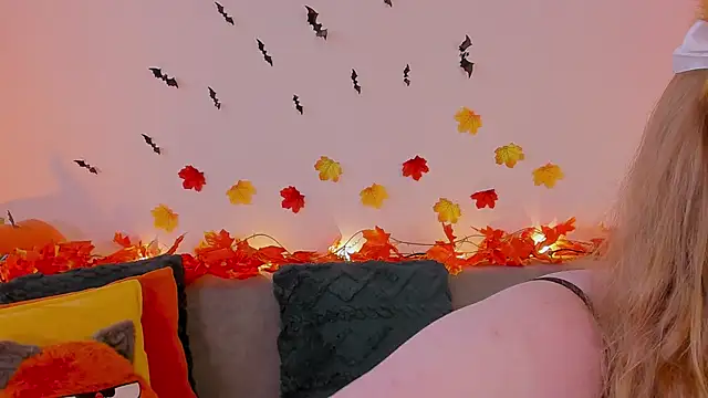 Snapshot of Tori_the_witch chatting on November 14, 2025, 5:55 am Tori the witch online show from November 14, 2025, 5:55 am