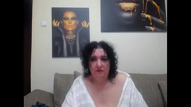 maturekorine online show from May 13, 2026, 7:10 pm