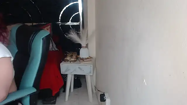 red moon 2 online show from November 12, 2025, 4:44 pm