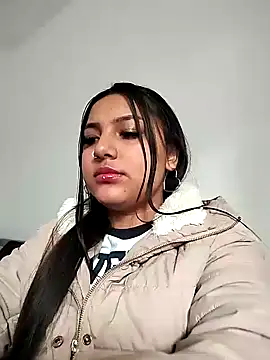 Snapshot of Alix_sweet22 chatting on December 13, 2024, 4:05 pm Alix sweet22 online show from December 13, 2024, 4:05 pm