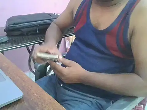 Snapshot of ITGuyhyd chatting on November 5, 2025, 7:55 am ITGuyhyd online show from November 5, 2025, 7:55 am