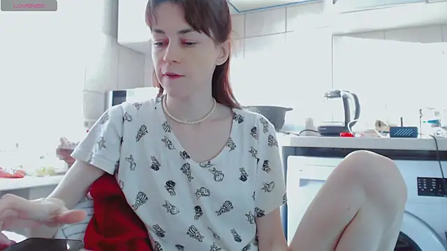 Amina Barbarian online show from February 13, 2025, 2:20 pm