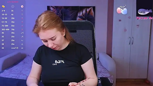 Snapshot of D0nna_ chatting on September 17, 2025, 6:37 am D0nna online show from September 17, 2025, 6:37 am