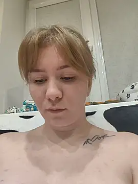 Snapshot of D0nna_ chatting on December 14, 2025, 3:28 pm D0nna online show from December 14, 2025, 3:28 pm