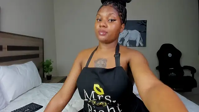 Renee-18 online show from February 25, 2025, 10:42 pm