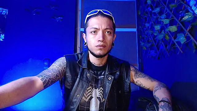 Dicaprioo  online show from November 13, 2025, 2:26 am