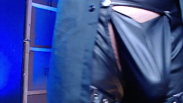 Dicaprioo  online show from November 22, 2025, 6:56 am