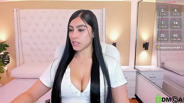 Snapshot of Emily_roux chatting on February 12, 2026, 9:47 pm Emily roux online show from February 12, 2026, 9:47 pm