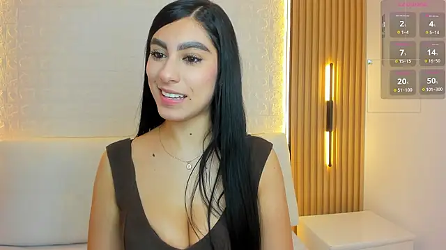 Snapshot of Emily_roux chatting on March 18, 2026, 11:16 pm Emily roux online show from March 18, 2026, 11:16 pm