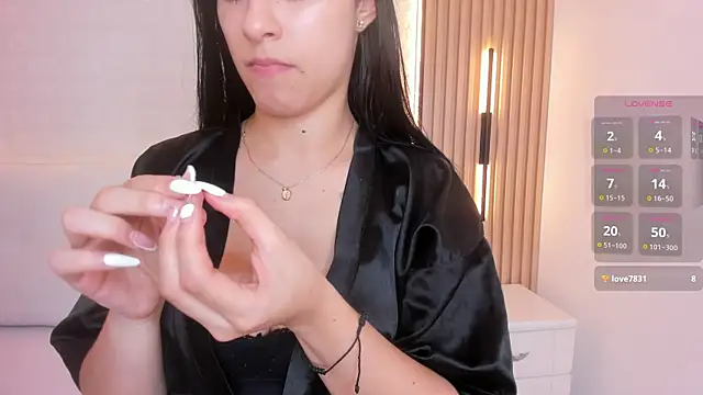 Snapshot of Emily_roux chatting on February 28, 2026, 10:42 pm Emily roux online show from February 28, 2026, 10:42 pm