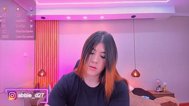 EmilyHaan online show from December 20, 2025, 4:04 am