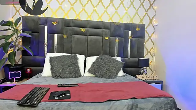 Snapshot of RubbyTaylor chatting on November 19, 2025, 2:39 pm RubbyTaylor online show from November 19, 2025, 2:39 pm