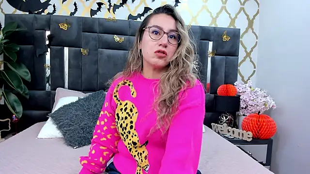 Snapshot of RubbyTaylor chatting on November 1, 2025, 11:37 am RubbyTaylor online show from November 1, 2025, 11:37 am