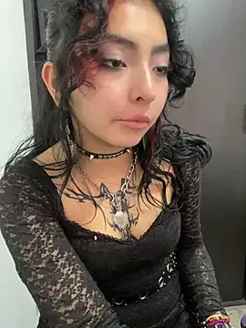 Snapshot of _Gothiccbitch_ chatting on December 21, 2024, 1:10 pm  Gothiccbitch  online show from December 21, 2024, 1:10 pm