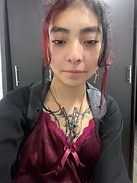 Snapshot of _Gothiccbitch_ chatting on December 18, 2024, 9:14 am  Gothiccbitch  online show from December 18, 2024, 9:14 am