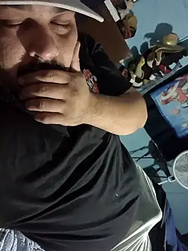 Snapshot of GILBERTHOR92 chatting on December 2, 2025, 7:10 am GILBERTHOR92 online show from December 2, 2025, 7:10 am