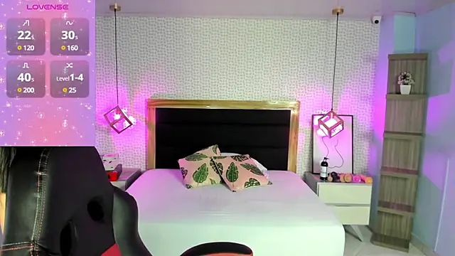 Snapshot of delilaquinn chatting on March 21, 2025, 12:17 pm delilaquinn online show from March 21, 2025, 12:17 pm