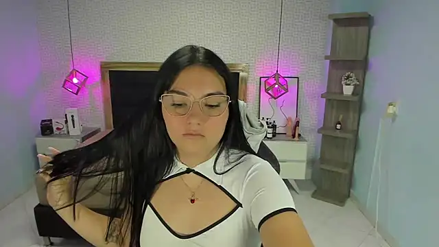 Snapshot of delilaquinn chatting on February 4, 2025, 12:22 pm delilaquinn online show from February 4, 2025, 12:22 pm