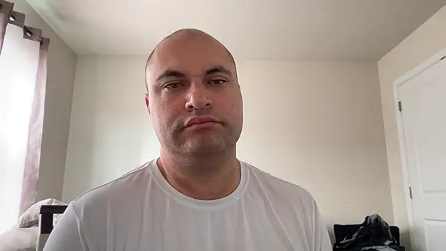 SluggishChase99 online show from April 18, 2026, 1:13 pm