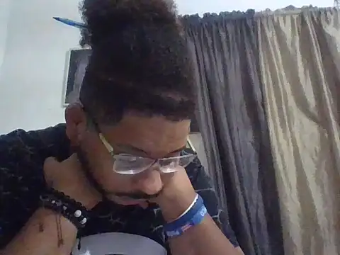 Dj-yefri-pauta online show from December 4, 2025, 1:37 am