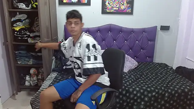 Wiiliam 20 online show from December 20, 2025, 7:17 pm