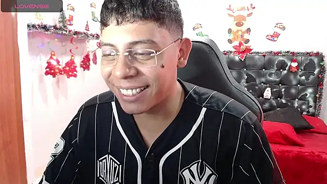 Wiiliam 20 online show from December 20, 2024, 5:29 pm