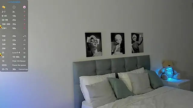 WendiGarcia online show from March 21, 2025, 8:18 pm