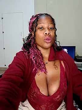 Snapshot of PerfectionBerrie chatting on November 7, 2025, 6:07 am PerfectionBerrie online show from November 7, 2025, 6:07 am