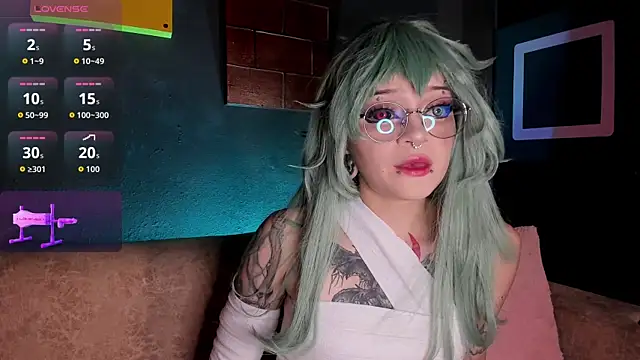 Snapshot of Elettra_Rou chatting on November 12, 2025, 11:41 pm Elettra Rou online show from November 12, 2025, 11:41 pm