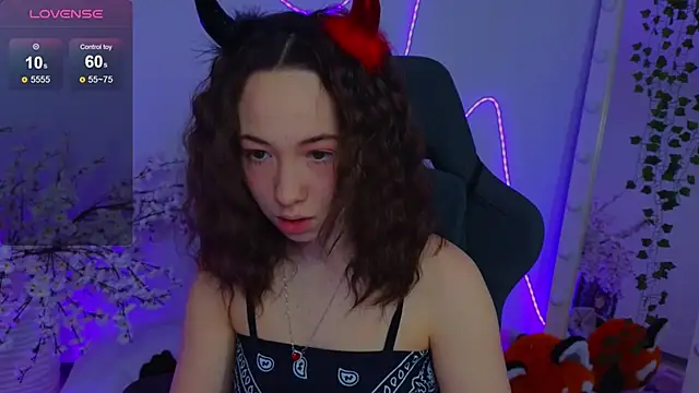 Hayle Hill online show from February 23, 2026, 12:12 am