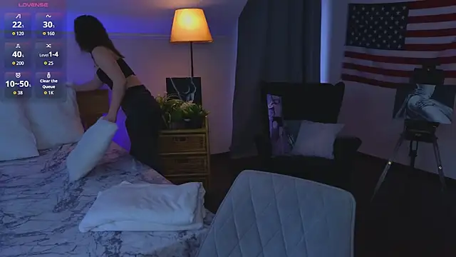 Hayle Hill online show from March 21, 2026, 2:02 am