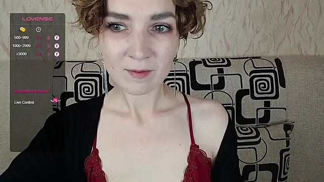 TinaWince online show from September 13, 2025, 5:07 am