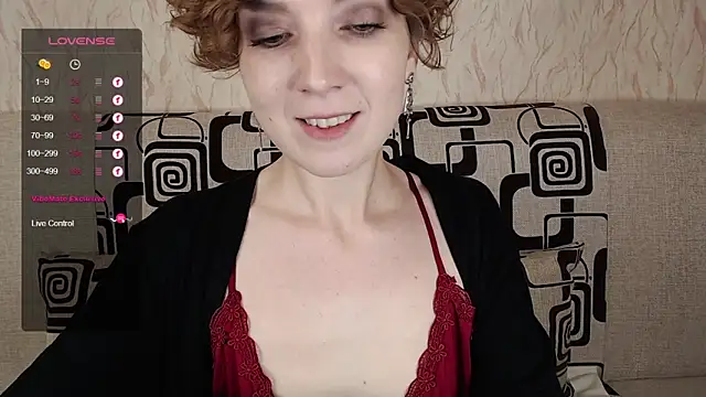 TinaWince online show from September 21, 2025, 4:50 am