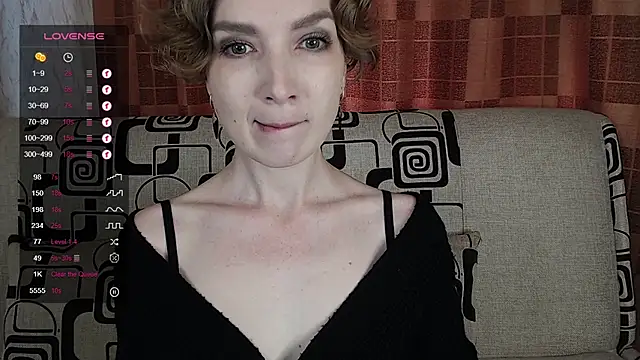 TinaWince online show from May 28, 2026, 4:42 am