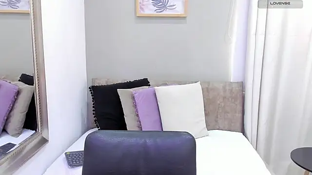 Snapshot of _alaiasmile_ chatting on November 23, 2025, 3:55 pm alaiasmile online show from November 23, 2025, 3:55 pm