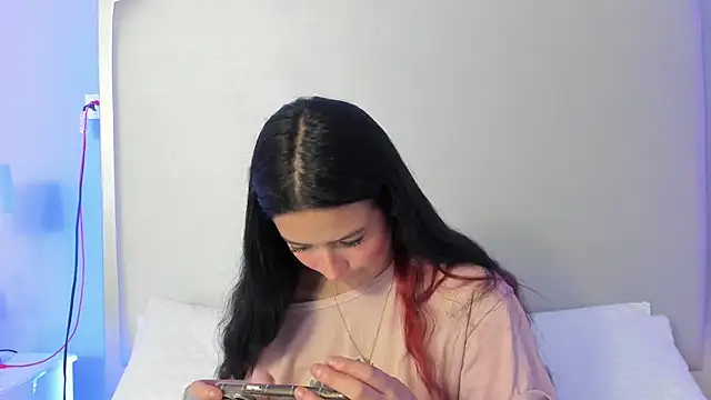 dafne bss online show from September 17, 2025, 5:42 am