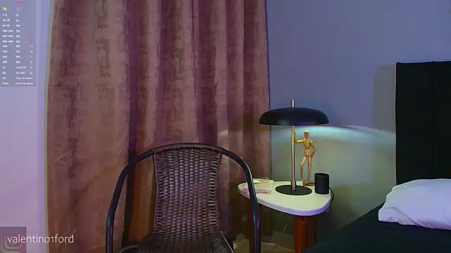 Valentinoford online show from October 6, 2025, 7:36 pm