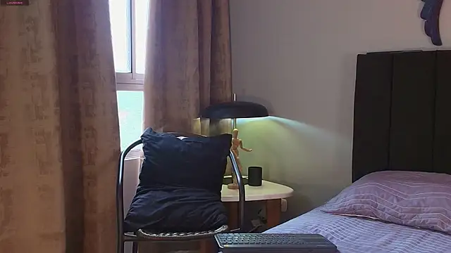 Valentinoford online show from September 18, 2025, 6:11 pm