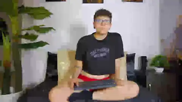 Snapshot of alex_noa chatting on February 11, 2026, 7:03 pm alex noa online show from February 11, 2026, 7:03 pm