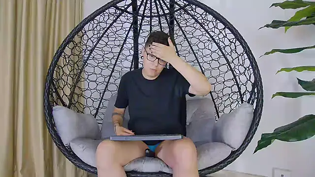 alex noa online show from November 19, 2025, 7:25 pm