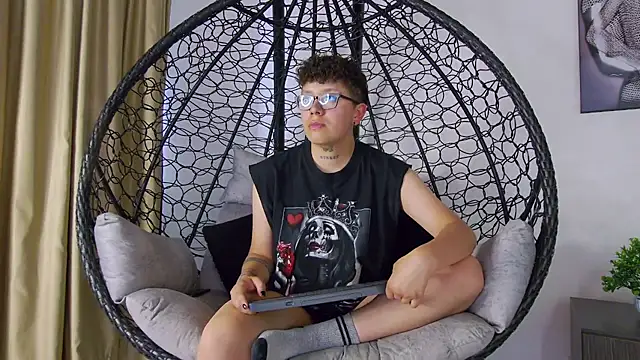 Snapshot of alex_noa chatting on March 2, 2026, 7:21 pm alex noa online show from March 2, 2026, 7:21 pm