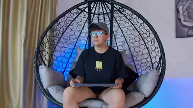 alex noa online show from April 15, 2026, 6:34 pm