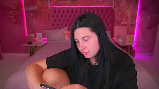 Snapshot of ArianaDarkk chatting on October 17, 2025, 7:48 pm ArianaDarkk online show from October 17, 2025, 7:48 pm