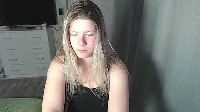 Snapshot of MelissaXKinky chatting on February 26, 2025, 5:21 pm MelissaXKinky online show from February 26, 2025, 5:21 pm