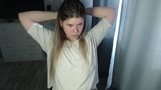 Snapshot of MelissaXKinky chatting on March 18, 2025, 9:45 am MelissaXKinky online show from March 18, 2025, 9:45 am