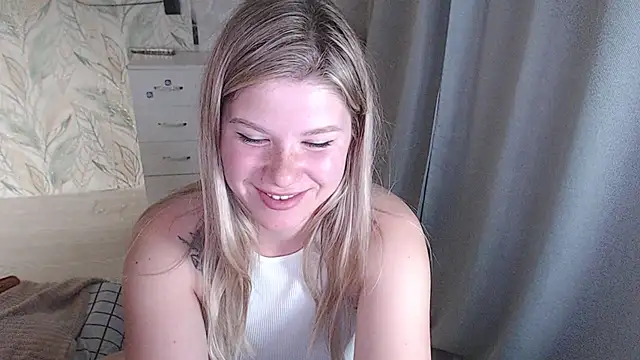 Snapshot of MelissaXKinky chatting on October 19, 2025, 8:11 pm MelissaXKinky online show from October 19, 2025, 8:11 pm